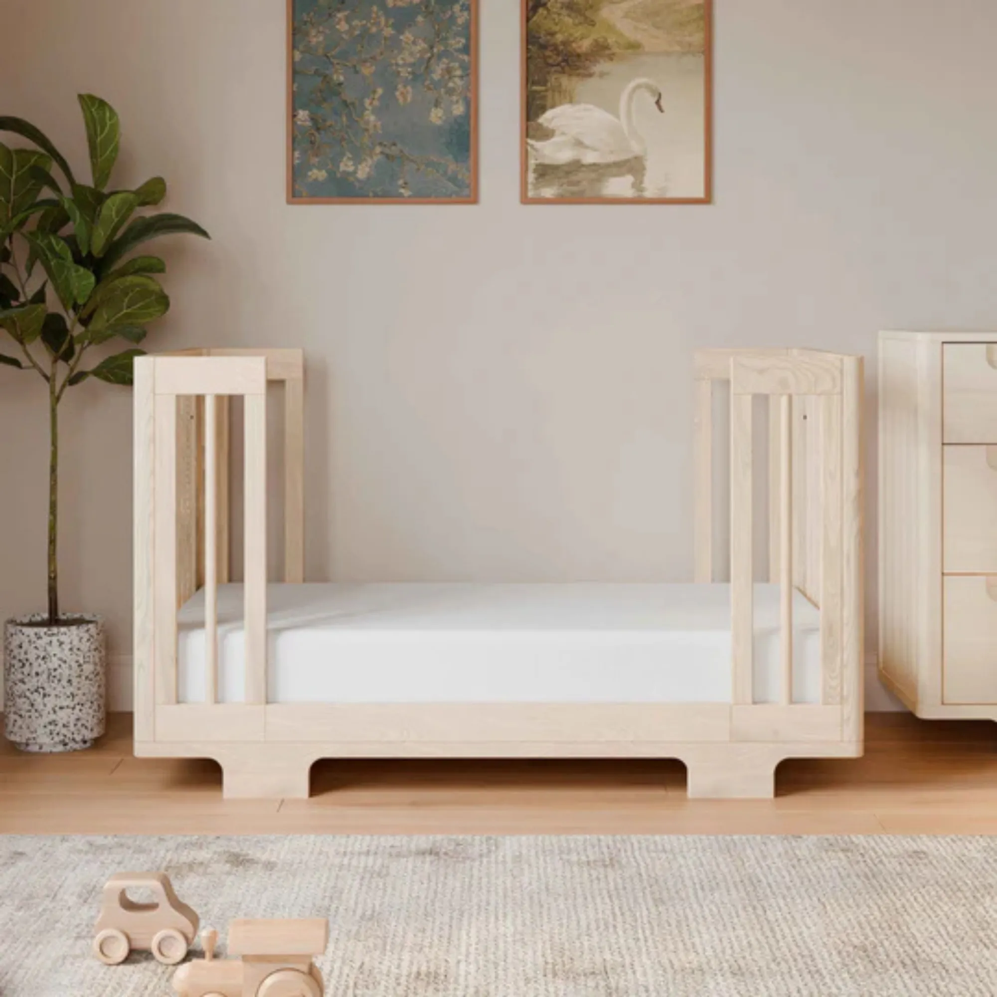 BABYLETTO Yuzu 8-in-1 Convertible Crib with All-Stages Conversion Kits