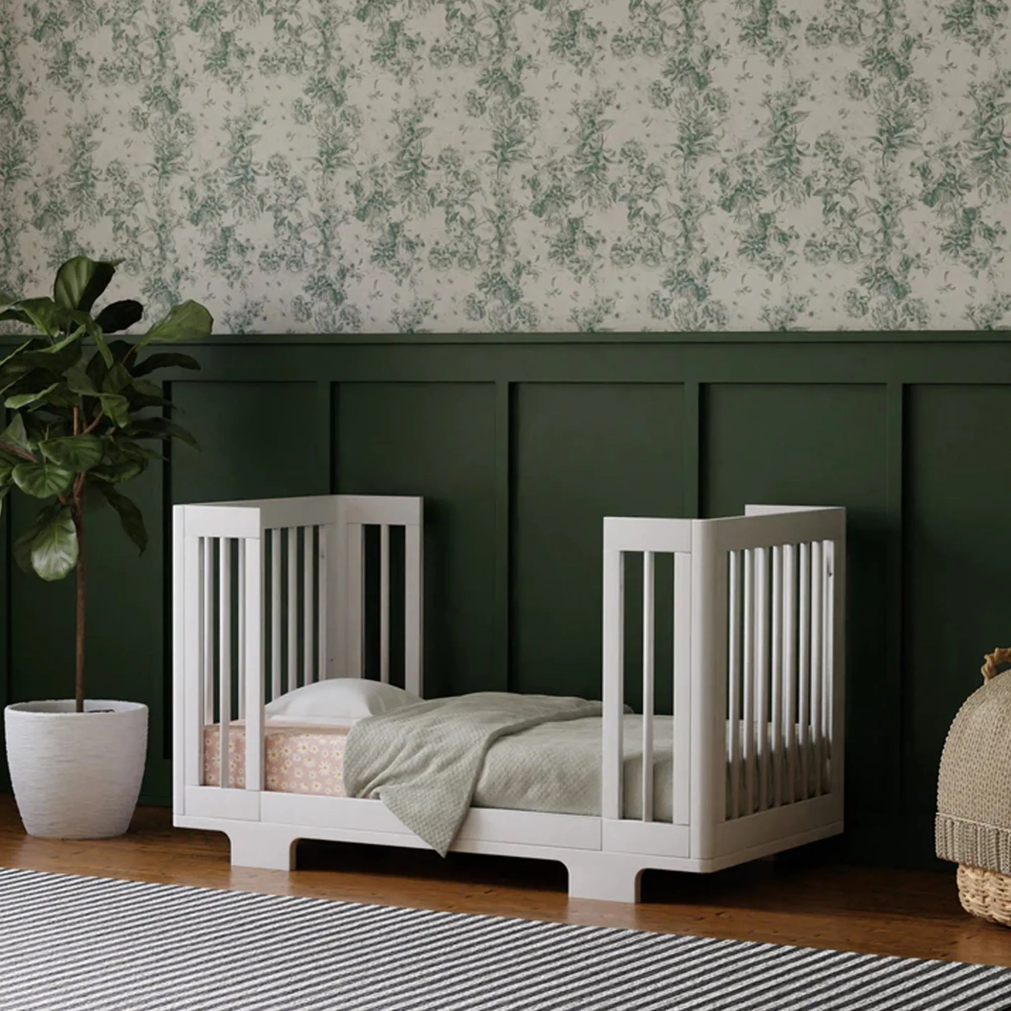 BABYLETTO Yuzu 8-in-1 Convertible Crib with All-Stages Conversion Kits